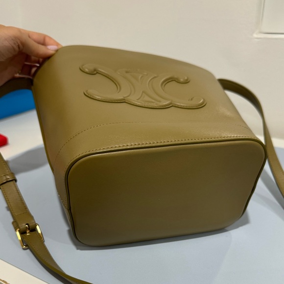 Celine Small Bucket Cuir Triomphe - Picture 5 of 13